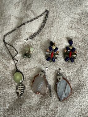 Lot 1 - 4 pairs of earrings and Green Pendant Necklace